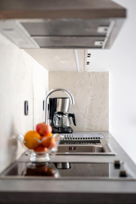 Elegant Fully Equipped Apartment Near City Centre Iraklion Buitenkant foto